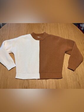 Abercrombie & Fitch Two-Tone Crewneck Sweater in Cream and Brown